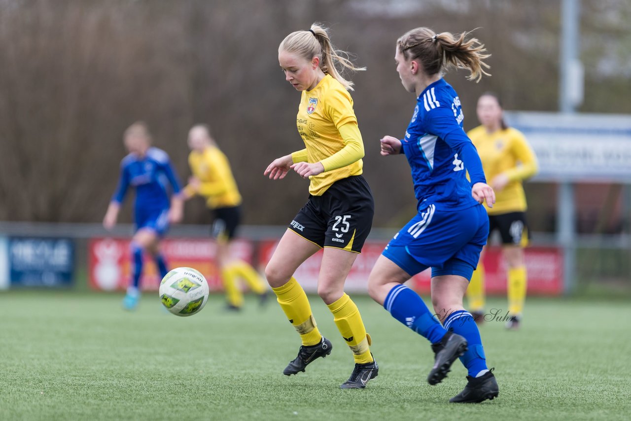 Bild 165 - F SSC Hagen Ahrensburg - SV Frisia Risum-Lindholm : Ergebnis: 1:2